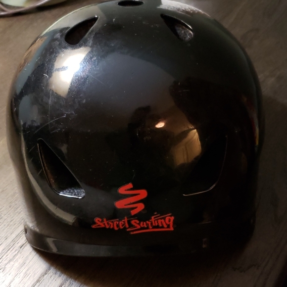 Street Surfing Bike Skate/Waveboard Safety Helmut - Picture 13 of 14